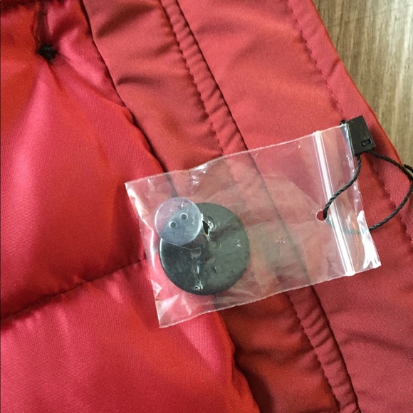 NWOT ladies winter jacket, size M - Picture 11 of 12